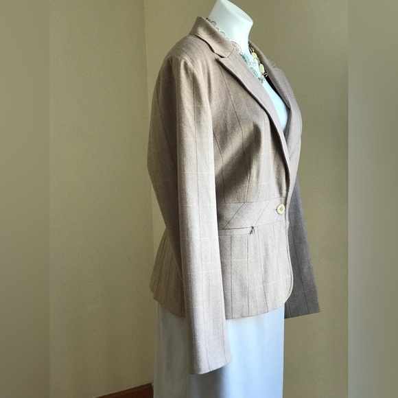 Signature By Larry Levine one Button TanBlazer Chalk Stripe Fabric Jacket SZ 18 - Picture 3 of 16